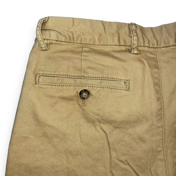 Old Navy Mens Khaki Chino Shorts Slim Fit Built In Flex Tan Size 30 - Picture 5 of 7